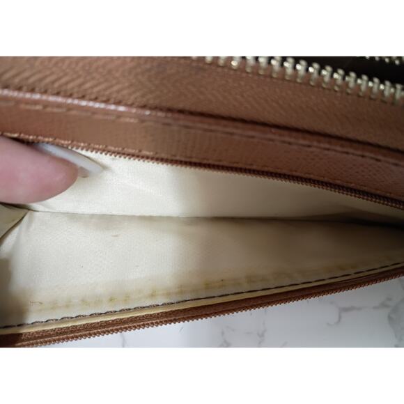 GUESS Laurel SLG Cognac Medium Zip Around Wallet - Picture 4 of 4